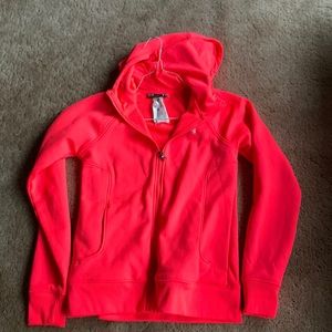 ⬇️⬇️Womens Under Armour  hoodie size medium